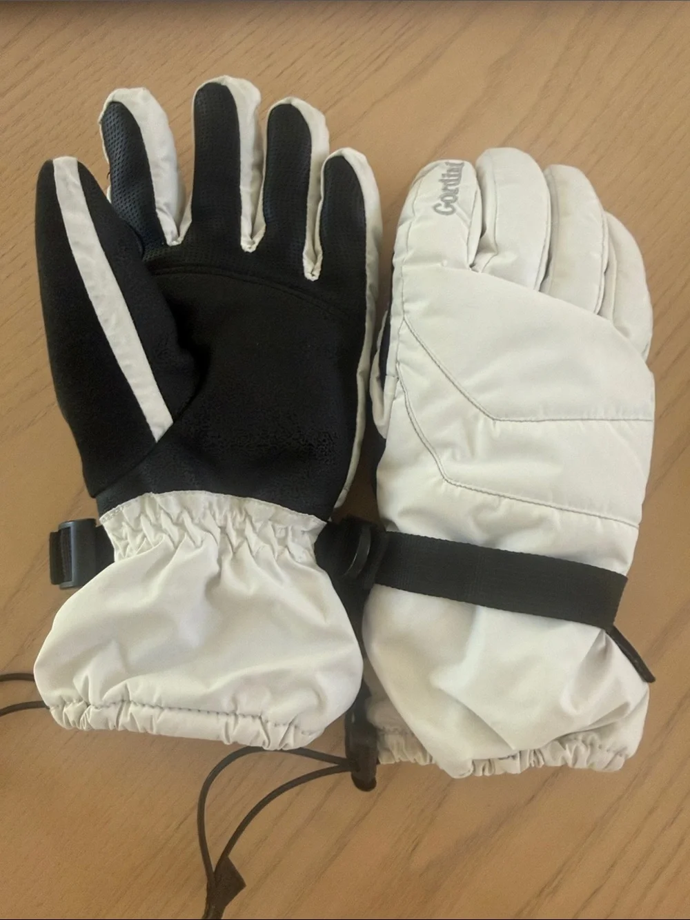 Women’s Gordini White and Black Ski Gloves size Small